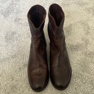 Frye Leather Pull On High Ankle Boots Womens Size 7 B Style